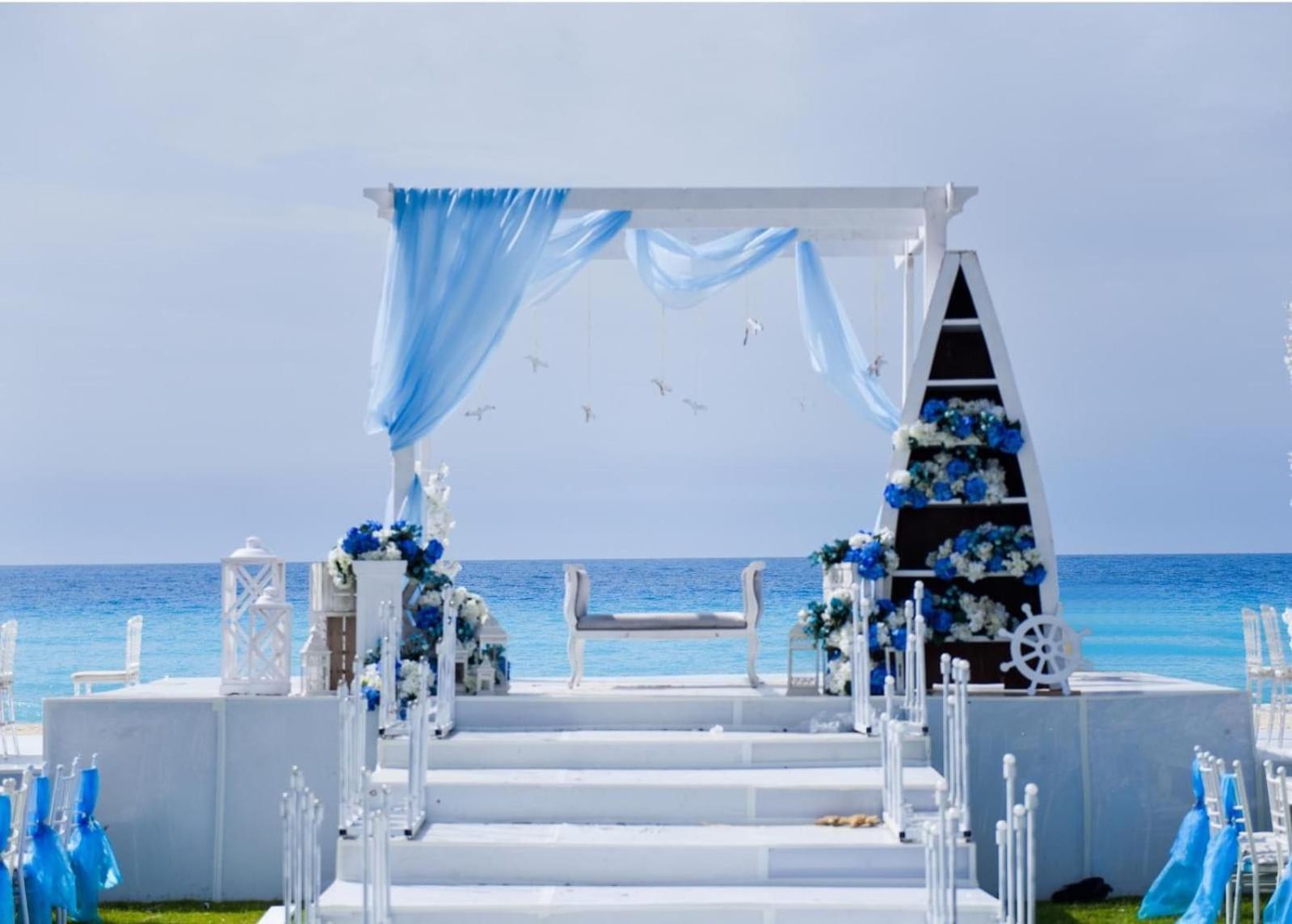 Borg El Arab Beach Resort Extérieur photo A beach wedding