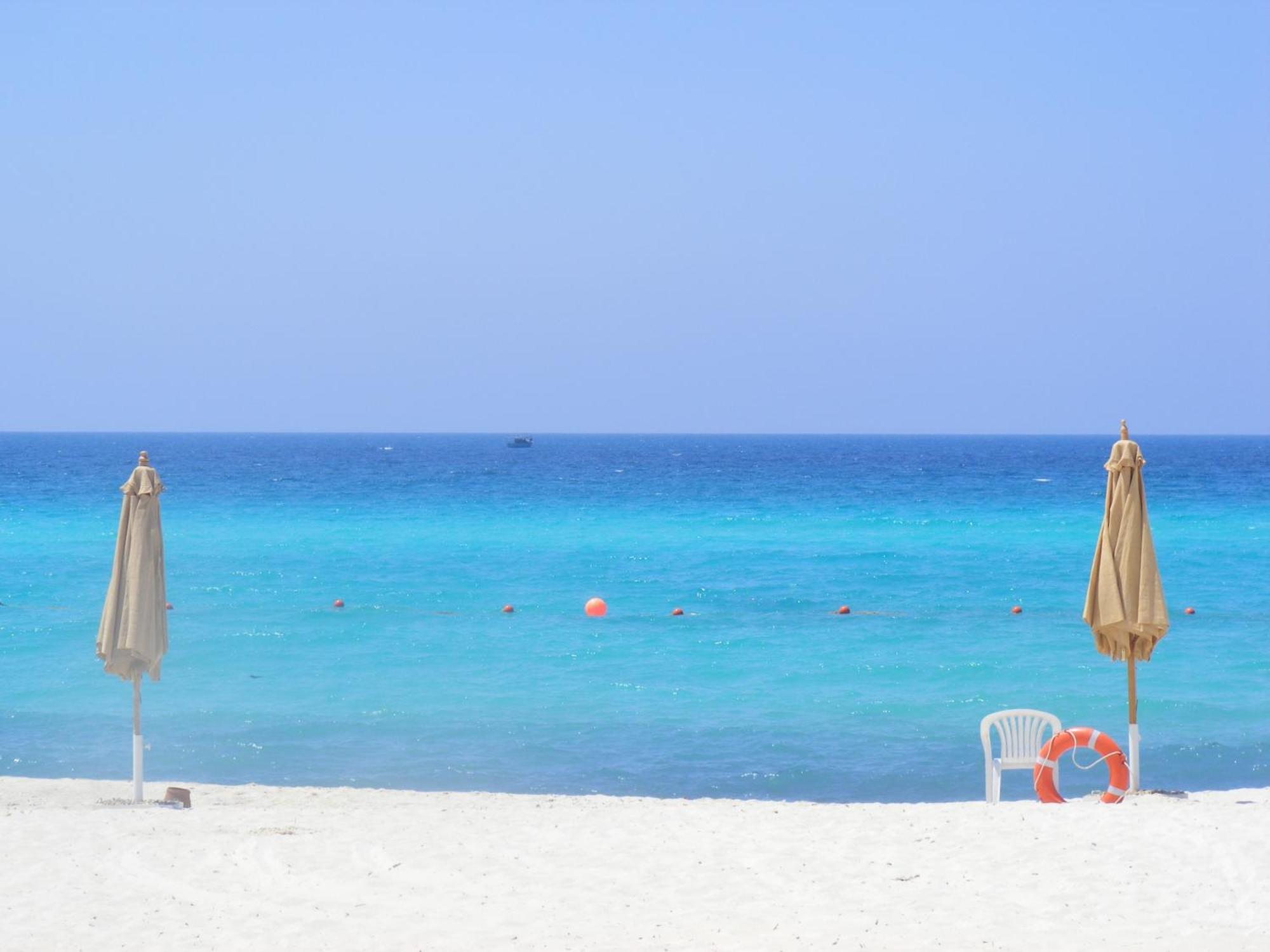 Borg El Arab Beach Resort Extérieur photo The beach of Vai